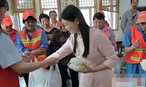 Người phụ nữ bán sạch của hồi môn, chi gần 400 triệu đồng để làm từ thiện: Phản ứng sau đó của chồng và gia đình gây chú ý