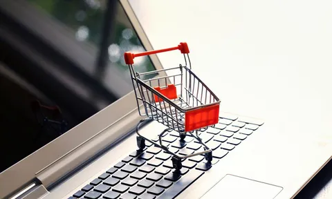 Muốn mua sắm nhưng... không có tiền, người phụ nữ đặt hơn 2.000 đơn online rồi “bùng”