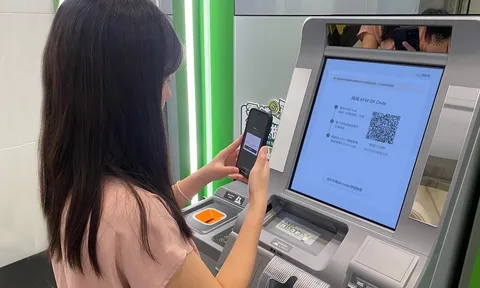 Ra ngân hàng rút 1,5 tỷ đồng, cặp vợ chồng bị công an tìm đến tận nhà và sự thật phía sau khiến nhiều người giật mình