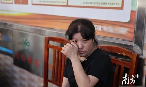 Trốn khỏi căn hầm sau 8 năm trời bị giam cầm, người phụ nữ sống lưu lạc suốt hơn một thập kỷ rồi bật khóc khi gặp được người này