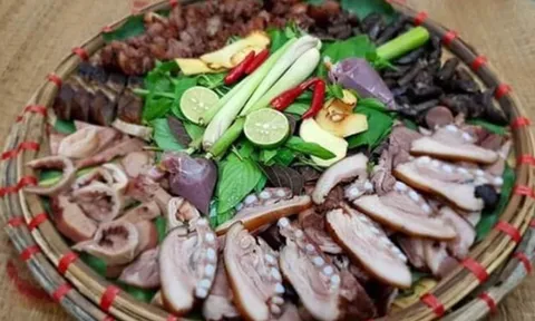 "Chảy máu mắt" sau khi ăn thịt chó, bác sĩ tìm ra nguyên nhân bất ngờ