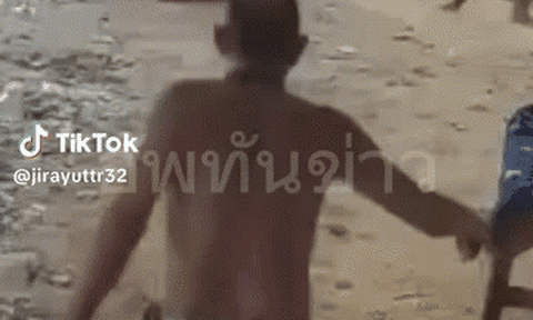 Người đàn ông hành hung vợ cũ đến bất tỉnh trước mặt cả gia đình