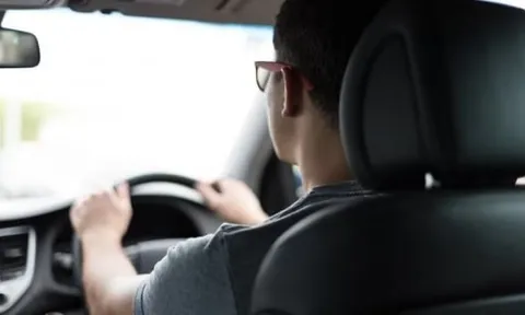 Ban ngày làm việc trong phòng lab, buổi tối chạy Uber, vị tiến sĩ bất ngờ mang về 2,6 tỷ đồng sau 1 chuyến xe