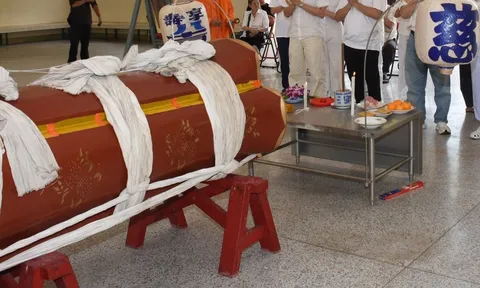 Nhờ AI chọn “ngày lành tháng tốt” để chôn cất mẹ, người đàn ông đâm đơn kiện công ty sau khi gia đình liên tiếp gặp chuyện xui xẻo