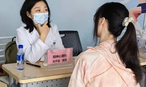 Bỏ việc để đi làm shipper và hát quán bar, nữ tiến sĩ y khoa tiết lộ lý do từ bỏ con đường nhiều người mơ ước