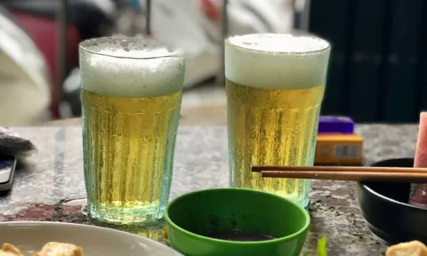 Người đàn ông 62 tuổi uống bia mỗi tối, đi khám mới bàng hoàng khi phát hiện ra điều này