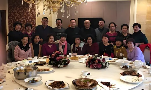Đi họp lớp được hỏi lương hưu, người nhận 30 triệu đồng khiến tất cả phải lặng đi khi kể ra hoàn cảnh của mình