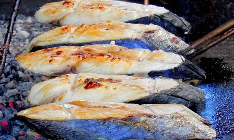 Loại cá quen thuộc, chợ Việt bán đầy chứa lượng omega-3 gần gấp đôi cá hồi, chế biến đúng còn ăn được cả xương