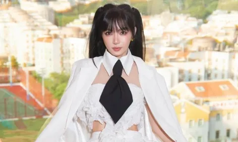 Ở tuổi 51, nữ ca sĩ 51 tuổi vẫn sở hữu cơ bụng phẳng lì nhờ duy trì 3 thói quen này mỗi ngày
