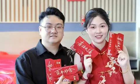 Không xe hoa, không MC, cặp đôi dồn tiền đãi khách cua hoàng đế và bào ngư trong đám cưới khiến ai cũng bất ngờ