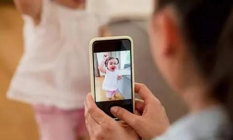 Đăng ảnh khoe con lên MXH, người mẹ không ngờ vô tình "tiếp tay" cho kẻ bắt cóc, bị đòi tiền chuộc hơn 11 tỷ đồng