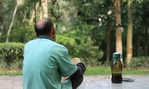 Cụ ông 102 tuổi bí mật cưới vợ kém 34 tuổi khiến gia đình mâu thuẫn, camera tại nơi đăng ký hé lộ tình tiết quan trọng