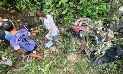 Tai nạn thương tâm: Xe máy lao xuống vực, người vợ tử vong, chồng nguy kịch