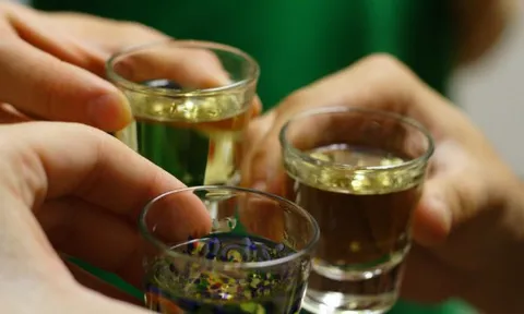 Rời đi trong bực tức, quay lại với dao tự chế: Bi kịch sau chầu rượu, Lê Phước Danh ra đầu thú