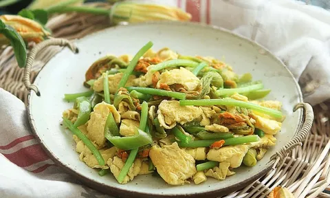 Từng mọc đầy ngoài vườn "không ai bán", loại hoa này nay thành đặc sản giá tới 70.000 đồng/kg