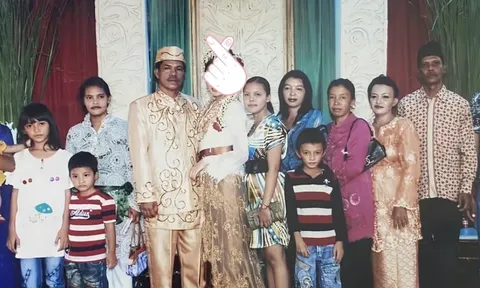 Cô bé 9 tuổi đứng cạnh chú rể trong đám cưới, không ngờ 10 năm sau họ lại thành vợ chồng