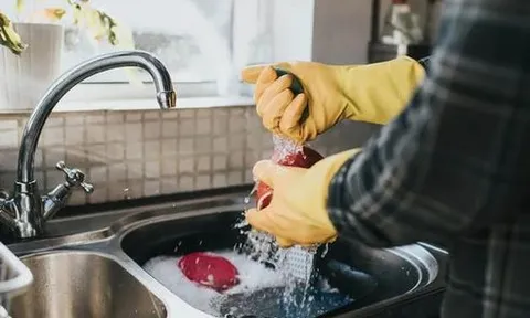 Đừng tiếc 5 loại lưới rửa bát này, nhiều người dùng suốt nhiều tháng mà không biết nguy cơ, nhất là loại số 4