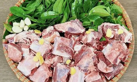 Loại lá có tên nghe lạ tai, là linh hồn của món thịt trâu nổi tiếng, nay được bán giá tới 100.000 đồng/kg