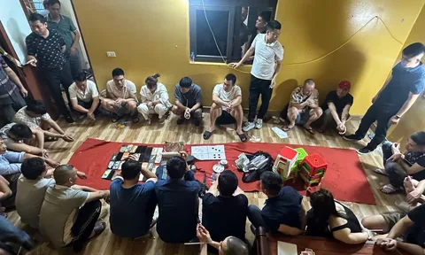 Phát hiện 25 đối tượng làm "chuyện động trời" tại nhà Trần Thị Loan, thu giữ gần nửa tỷ đồng