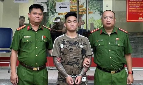 Vụ thanh niên "xăm trổ" cầm điếu cày đánh tới tấp người dân ở Hà Nội: Nguyễn Tiến Lộc bị bắt, khai nguyên nhân