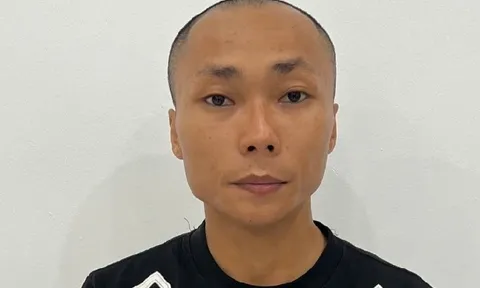 Lật tẩy bí mật của "tú ông" môi giới 3 cặp nam nữ "vui vẻ" trong nhà nghỉ ở Lâm Đồng