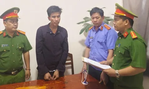 Phát hiện 5 thanh niên nam, nữ "làm chuyện mờ ám" ở nhà "Trường ca sỹ"