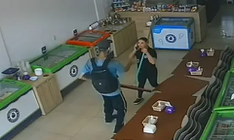 Yêu râu xanh mang dao khống chế nữ nhân viên vào nhà vệ sinh cưỡng hiếp và cái kết trả giá bằng cả mạng sống