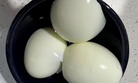 5 nhóm người nên hạn chế ăn trứng gà