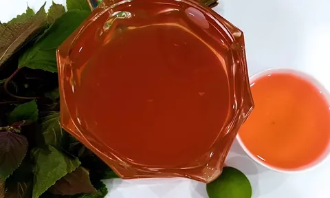 Người mắc một trong 5 bệnh này tuyệt đối không uống nước lá tía tô