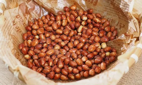 Người mắc 1 trong 5 bệnh này tuyệt đối không nên ăn lạc