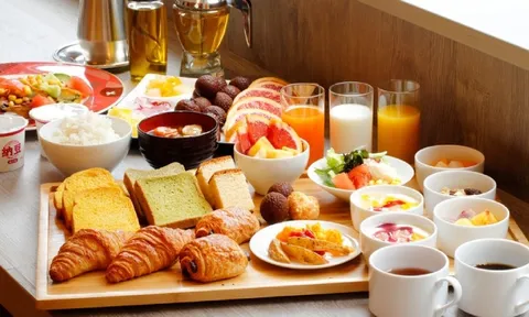 Tại sao các khách sạn thường có buffet sáng miễn phí?