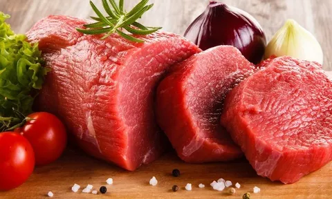 Người sau 50 tuổi không nên ăn 3 loại thịt này, càng ăn càng dễ sinh bệnh
