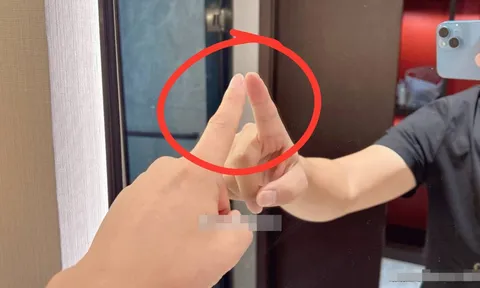 Tại sao bạn cần kiểm tra gương đầu tiên ngay khi nhận phòng khách sạn?