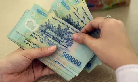 Mỗi công chức được hưởng thêm 2.500.000 đồng - 5.000.000 đồng/tháng đến hết 30/6/2027 trả cùng kỳ lương hằng tháng theo Nghị quyết 41 khi làm công việc này
