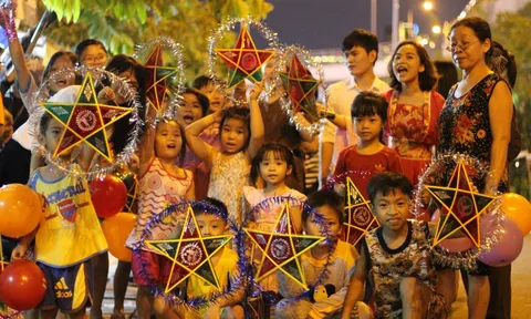 Tin vui: Tết trung thu 2026, trẻ em thuộc diện này được tặng 300.000 đồng, gồm 100.000 đồng tiền mặt và 200.000 đồng quà, cụ thể ai được nhận?