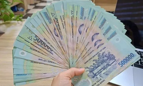 Cán bộ, công chức, viên chức được nhận 500.000 đồng/tháng, thực hiện trong 12 tháng theo Nghị quyết 28: Ai được hưởng?