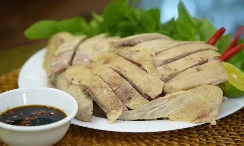 Cách luộc vịt không cần nước, thịt mềm ngọt, không hôi