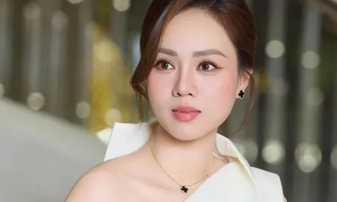 Thu nhập bất ngờ của vợ NSND Công Lý