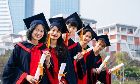 5 ngành học đang "khát" nhân lực, "hái ra tiền" nhất Việt Nam