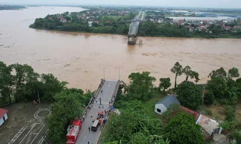 Sập cầu Phong Châu: Đã xác định danh tính thi thể nạn nhân đầu tiên được tìm thấy