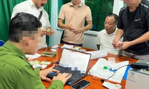 Ông bán cháo lòng mạo danh Cục phó Cảnh sát hình sự lừa “chạy án”