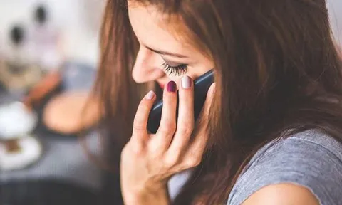 2h sáng hàng xóm gọi điện than “Đêm nào nhà cháu cũng ồn quá”, tôi hoang mang đáp “Nhưng cháu không ở nhà”