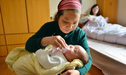 Sinh con thứ 2 mẹ chồng chủ động muốn lên chăm cháu, tôi từ chối rồi thuê bảo mẫu 15 triệu/tháng