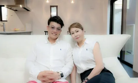 Buổi họp phụ huynh định mệnh, "học sinh" cưới luôn mẹ bạn cùng lớp