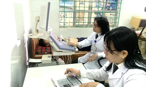 Những chiến sỹ “blouse trắng” thầm lặng nơi tuyến đầu