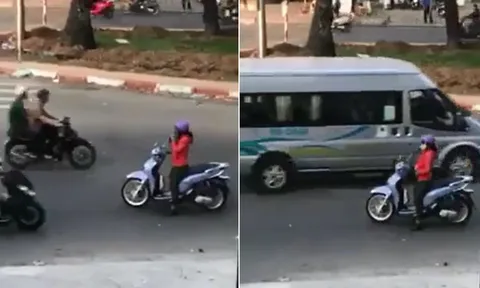 Người điều khiển xe máy dừng xe để nghe điện thoại có bị phạt không?