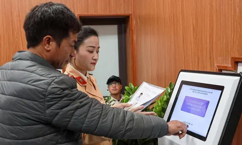 Nhanh, thuận lợi trong ngày đầu cấp, đổi giấy phép lái xe tại Hà Nội