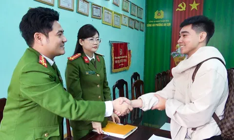Thanh niên trả lại 219 triệu đồng do một người khác chuyển nhầm vào tài khoản