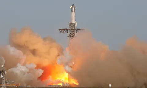 Tàu vũ trụ của Elon Musk lại phát nổ, tạo ra ‘mưa mảnh vỡ’ trên bầu trời, cơ quan hàng không vào cuộc điều tra