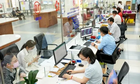 7 trường hợp công chức sẽ bị tạm đình chỉ công tác, ai cũng cần biết